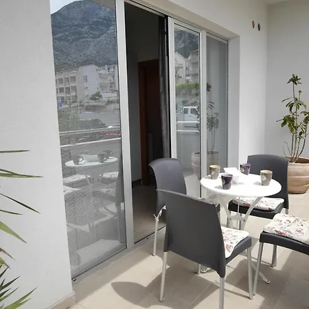 Mario Migros アパート マカルスカ