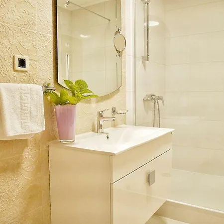 アパート Mario Migros