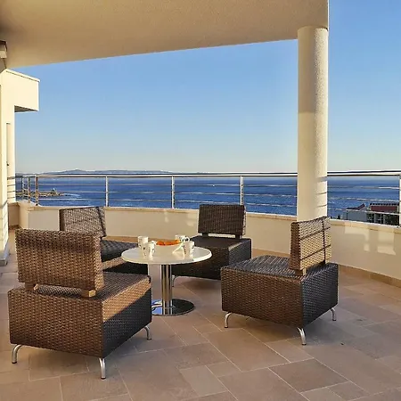 アパート Mario Migros マカルスカ