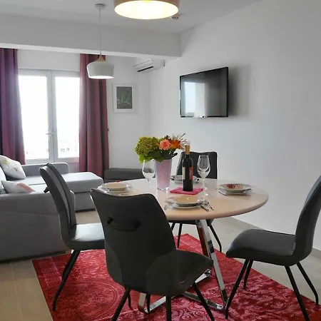 Mario Migros アパート マカルスカ