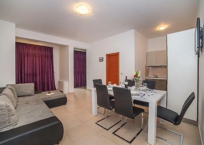 Mario Migros Apartment Makarska