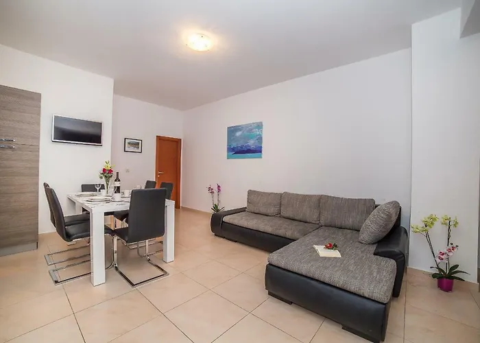 Mario Migros * Makarska