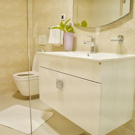 Mario Migros Makarska