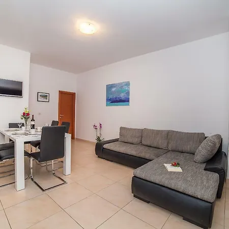 Mario Migros * Makarska